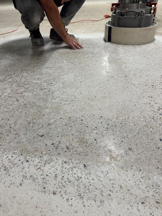 Szlifowanie betonu polerowanie renowacja lastryko usuwanie  subitu