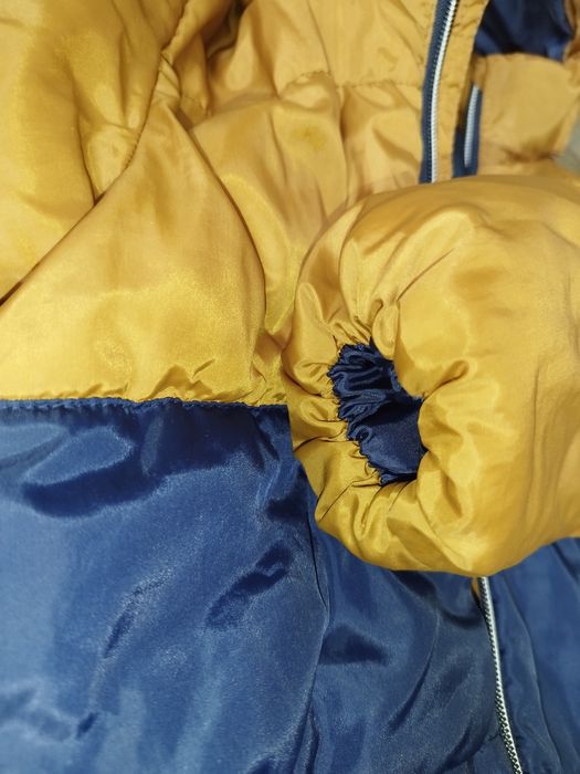 Куртка НМ в ідеальному стані  2-3 роки