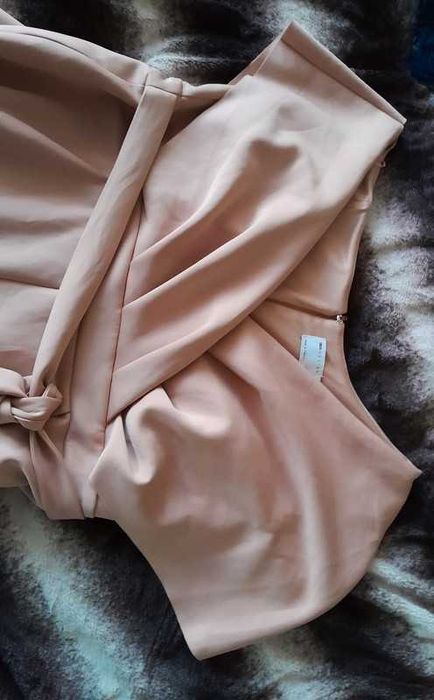 Sukienka "Debut"+ Elegancki kombinezon "Asos" roz 48