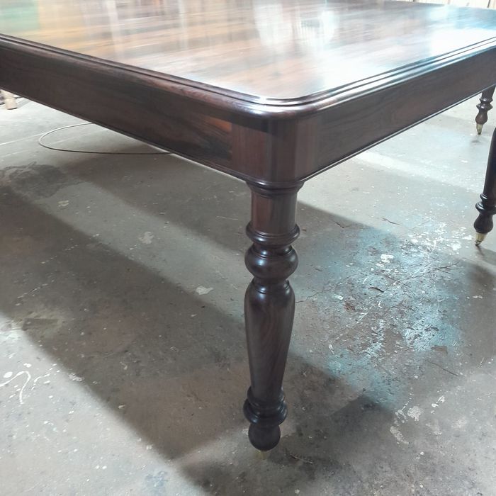 Mesa em pau santo 185x135 restaurada