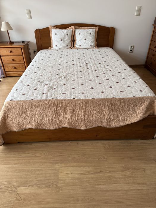 Conjunto de Quarto CERNE em Madeira Maciça + Colchão Ortopédico