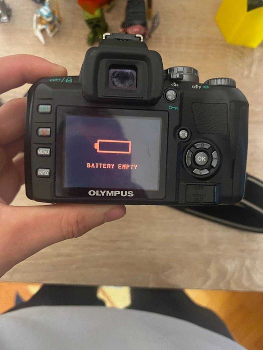 Olympus E-410.