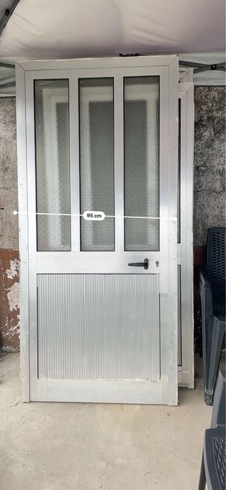 Porta em aluminio