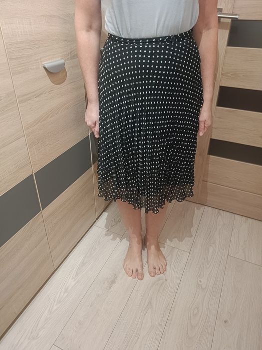 Spódnica w kropki