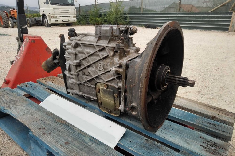 Caixa ZF Ecolite S5-42 manual de 5 velocidades para Nissan Atleon.