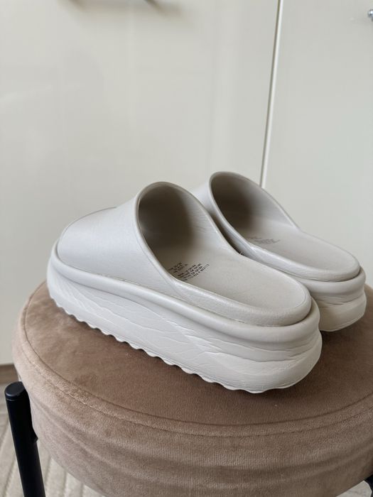 Шлепанці шлепки H&M