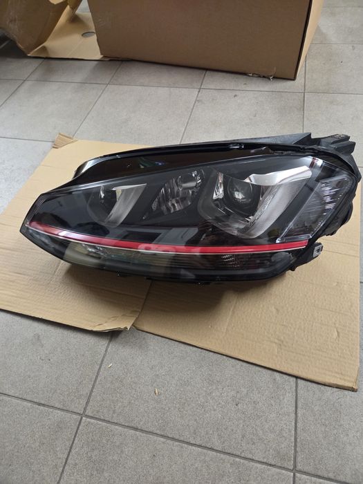 VW GOLF VII 7 GTI bi-xenon led skrętny 5G194.1751A lewa lampa