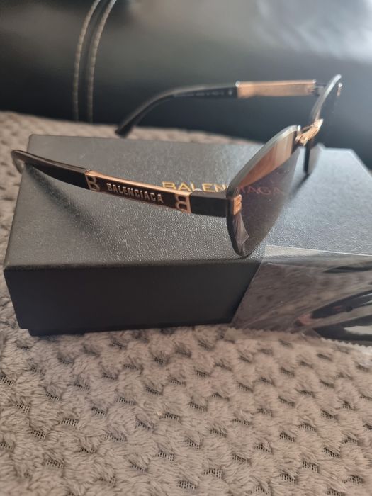 Okulary Balenciaga.
