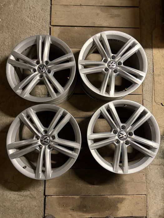 Диски 5*112 R18 ET48 оригінал 561601025C