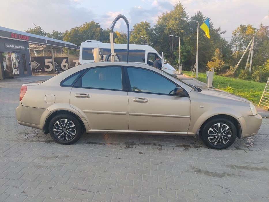 Продам Шевроле лачеті