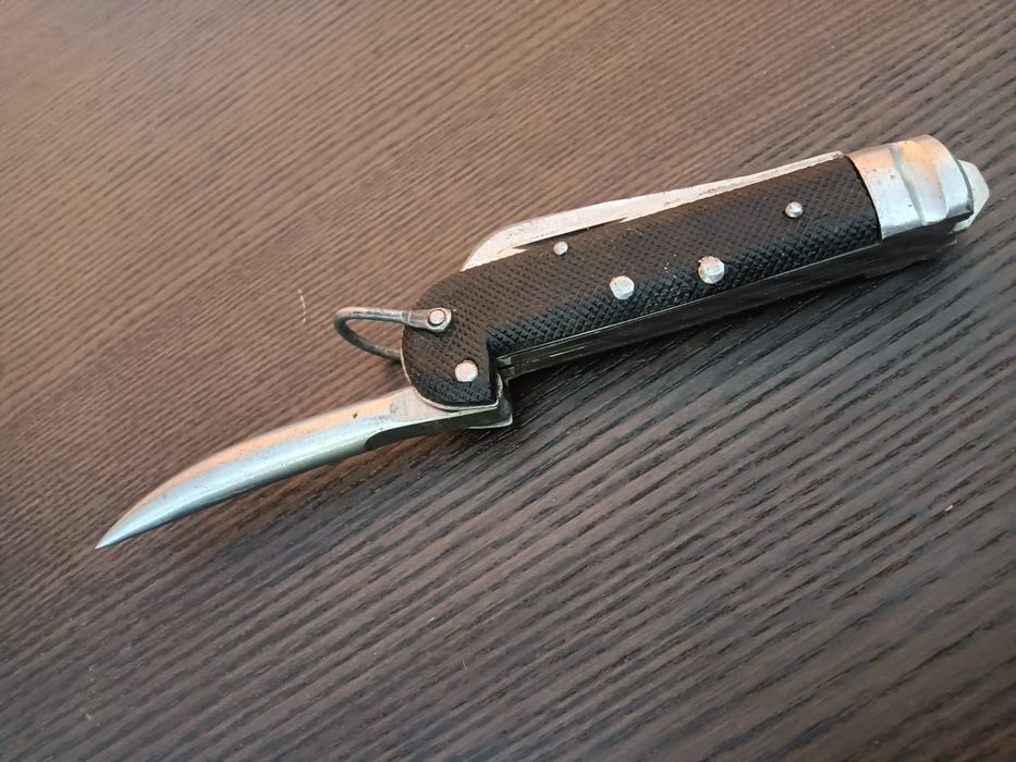 Faca / navalha antiga com lâmina, abre latas e tira nós