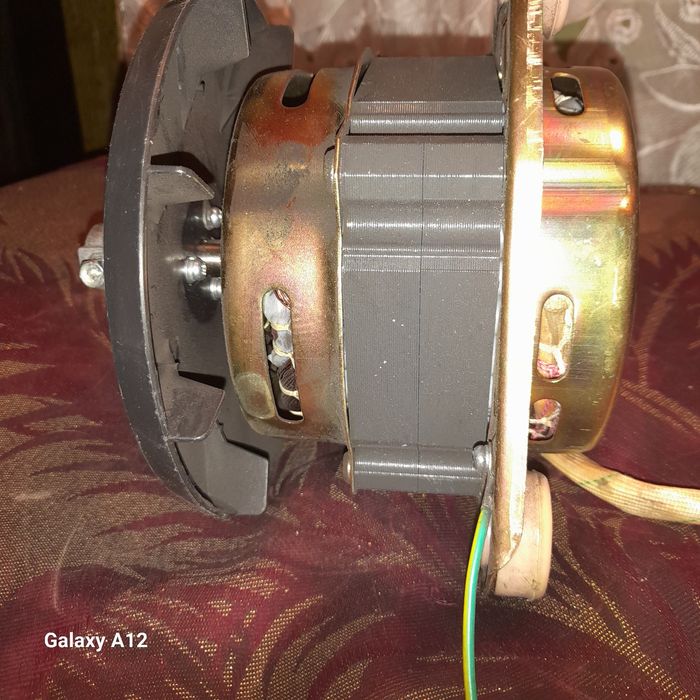 Двигатель на стиральную машину