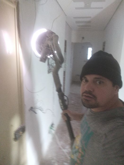 Pinturas e reparações