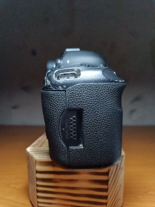 Canon 5d mark 3 , mark lll body