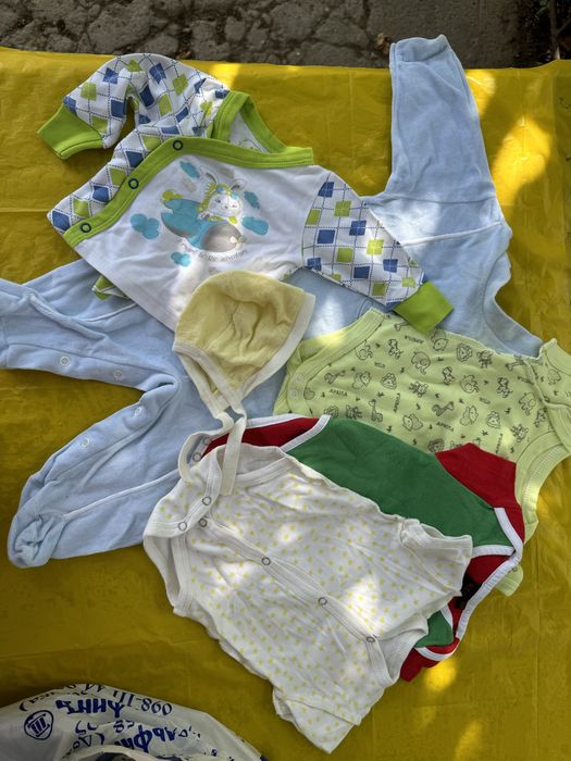 Вещи для новорожденных от 0-6мес по 10грн вещи в роддом