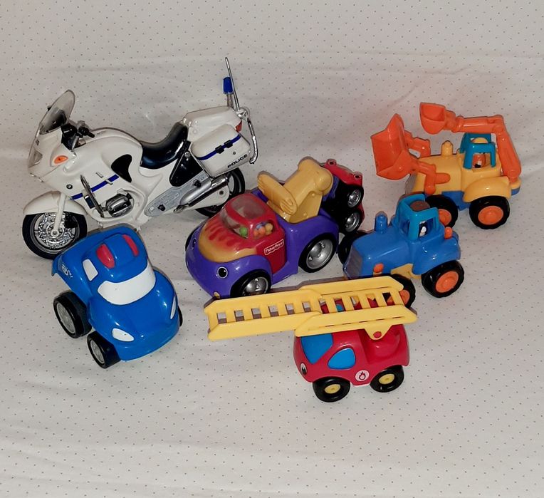 Набор машинок для маленьких