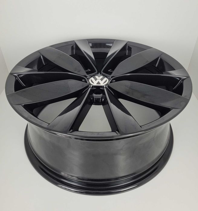 Oryginalne felgi Volkswagen 19" Scirocco Arteon Passat Tiguan Golf