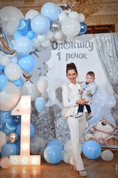 Костюм для святкових подій