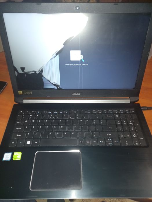 Acer aspire 5 do naprawy lub na części uszkodzona matryca i zawias