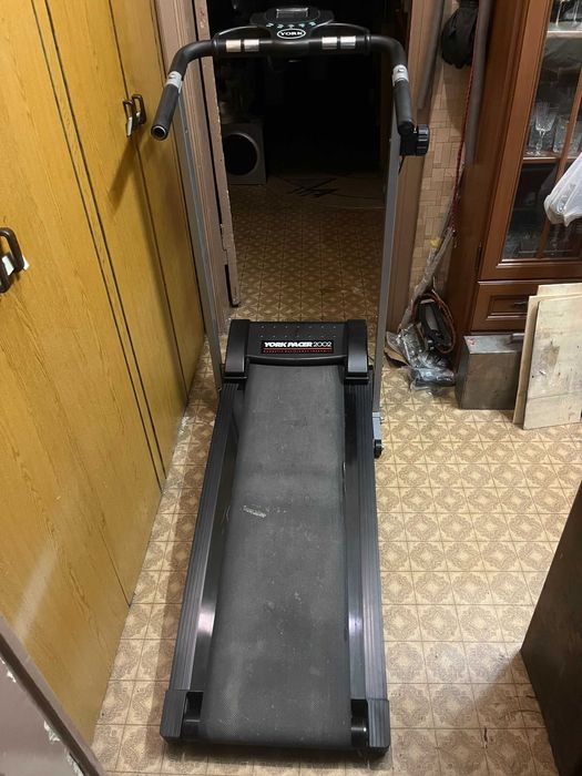 Беговая дорожка York Pacer 2002: 10 500 Атлетика фитнес