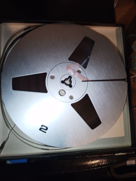 Szpula z taśmą maxell 35-90B  oraz szpule plastik i puste