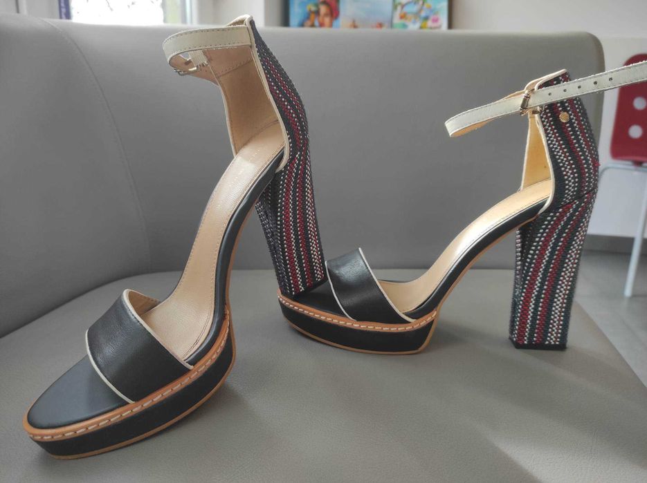 Sandały oryginalne Tommy Hilfiger 40 wysoki obcas