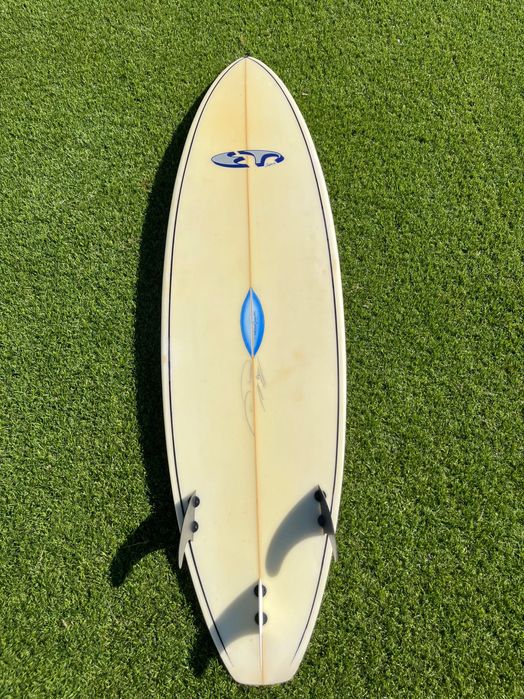 Prancha de surf 6’7 44L com leash