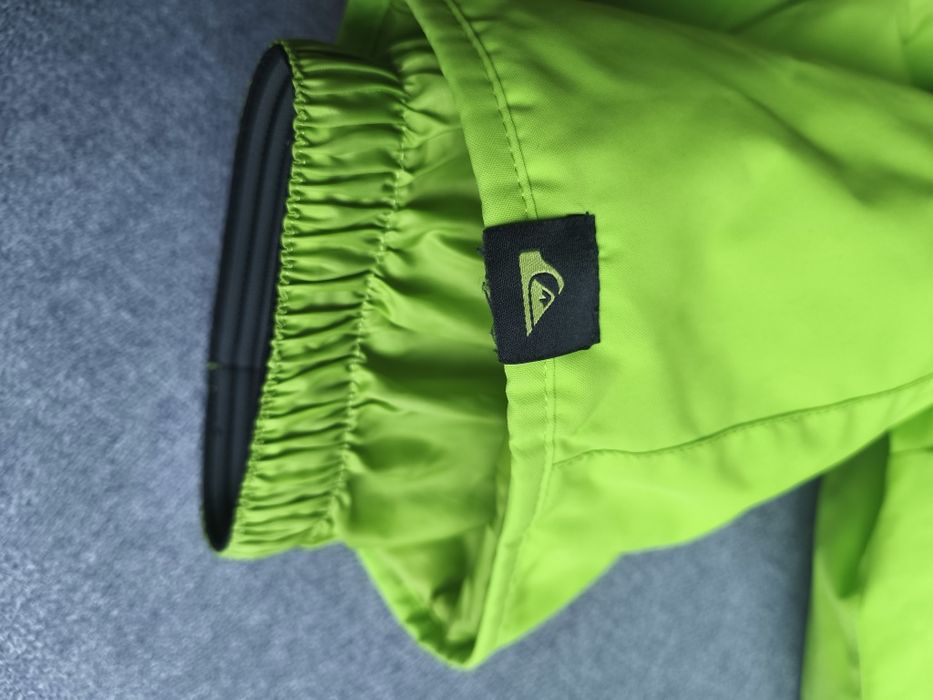 Spodnie zimowe narciarskie Quicksilver 10lat 10K stan idealny zielone