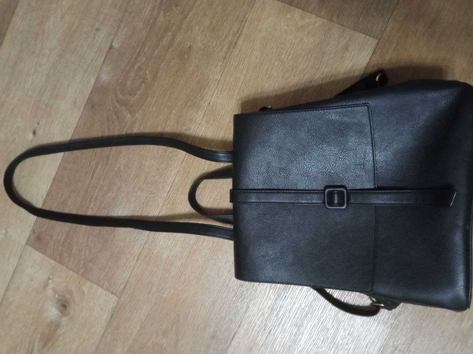 Сумка-рюкзак жіночий чорний