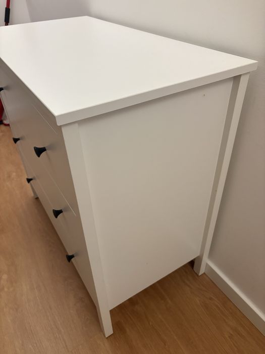 Comoda branca do IKEA