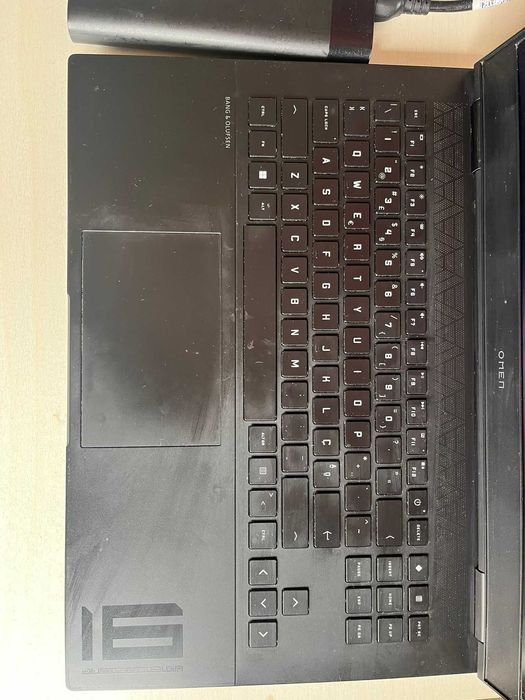 Portátil Gaming HP OMEN 16 | RTX 4050 | Ryzen 7 7840HS | 16GB RAM | SSD 512GB