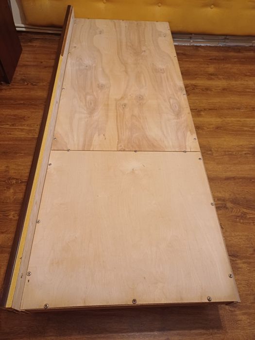 Двоспальне ліжко