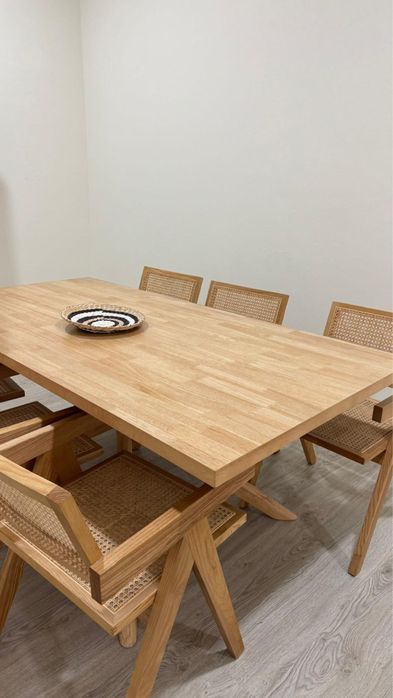 Conjunto Mesa e 6 Cadeiras