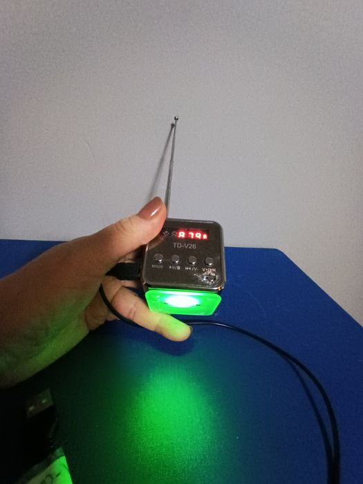 Mini przenośny głośnik stereo,radio