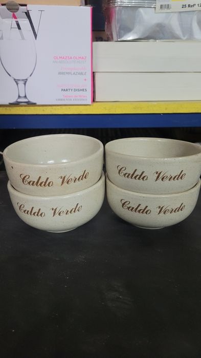 Copos e Loiças variadas - Ler a descrição