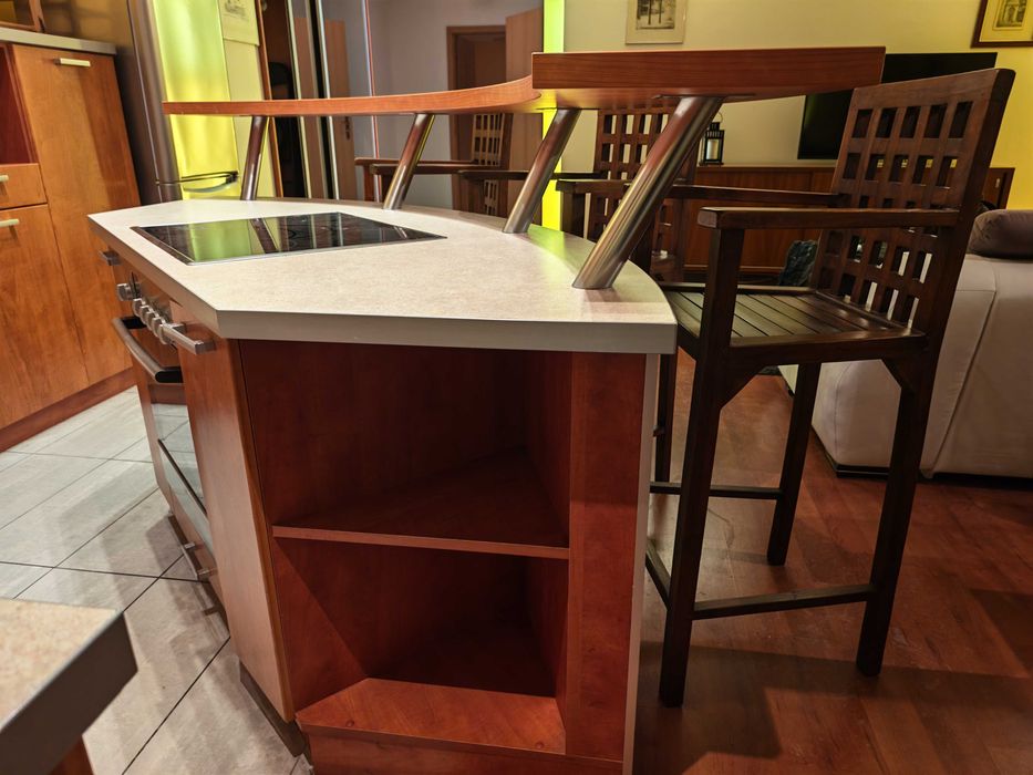 Meble kuchenne z dużą wyspą + AGD