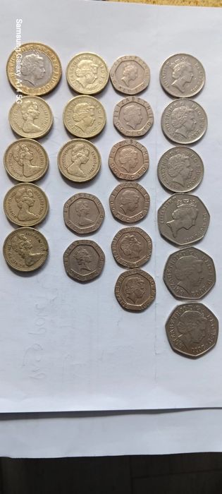 22 moedas diversas de Inglaterra