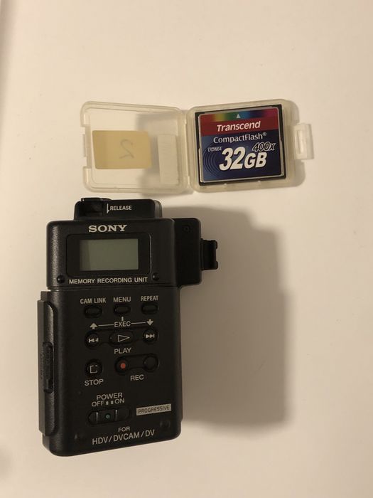 Rekorder Sony HVR-MRC1 z HVRA-CR1 i kartą CF32gb