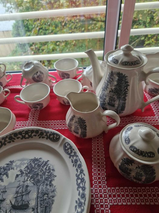 Serviço completo Vintage (12 pessoas) - Fabrica da Loiça de Sacavém