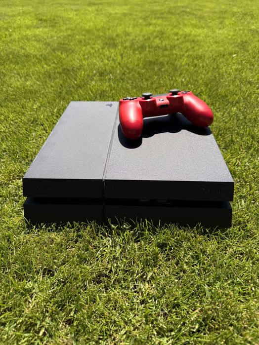 Konsola PlayStation 4