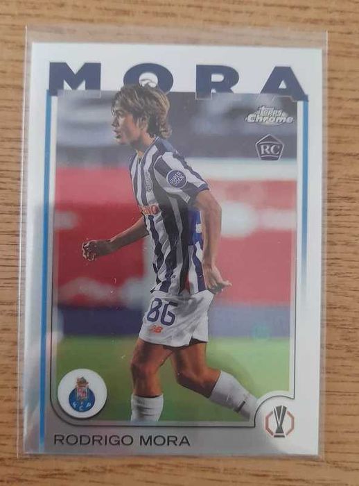 2024-25 Topps Chrome UCL | Rodrigo Mora