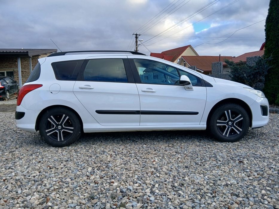 Пежо 308 sw 2011 року