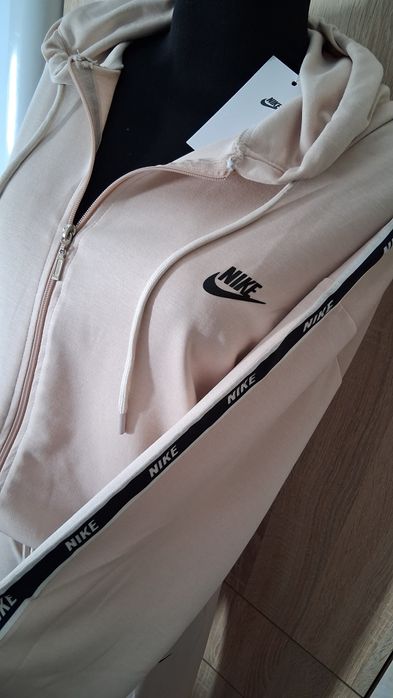 Nike dres damski zapraszam