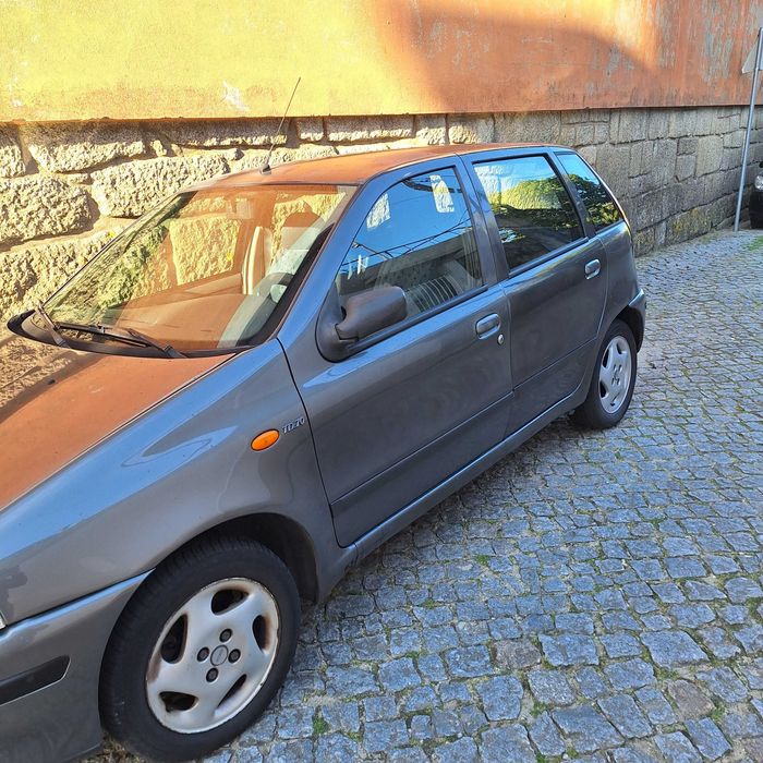 Fiat Punto 1.7 Diesel – Económico – Anda Bem – Inspeção
