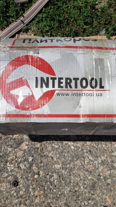 Продам плиткорез INTERTOOL.