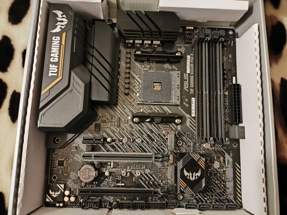 Комплект Asus TUF Gaming B450M-Pro II + Ryzen 7 5700x