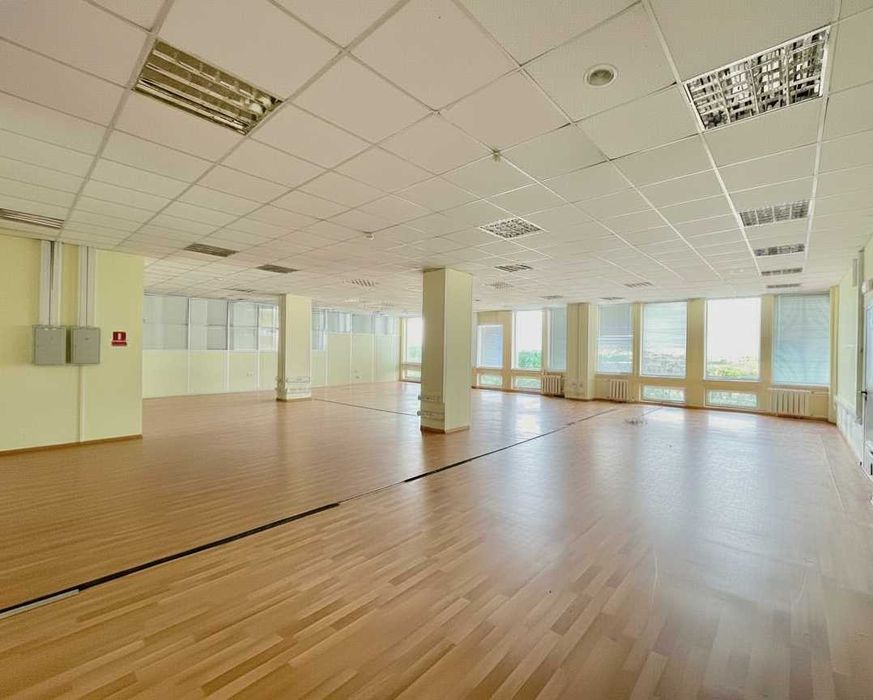 Оренда приміщення під офіс на Солом'янській площі !!!БЕЗ ВІДКЛЮЧЕНЬ!!!