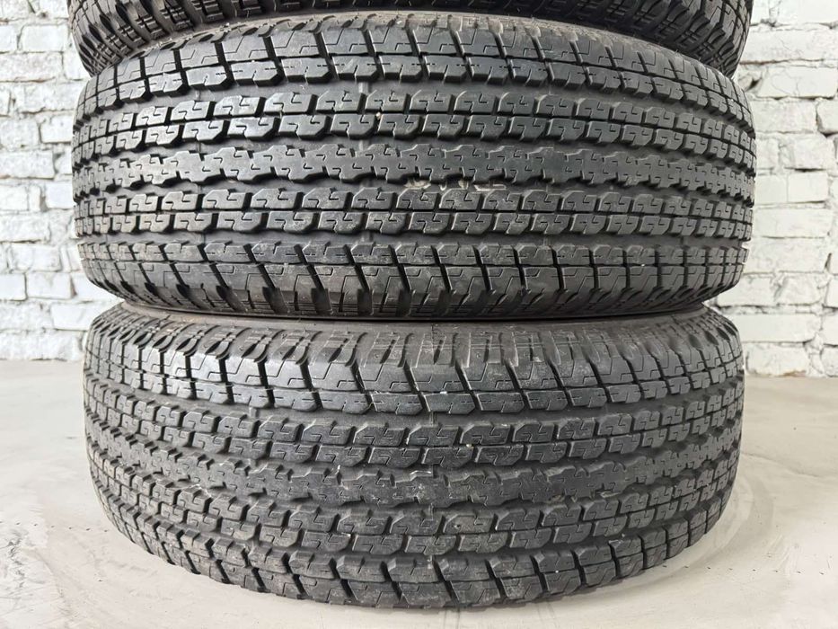 Майже нові всесезонні шини Bridgestone 255/70 R18