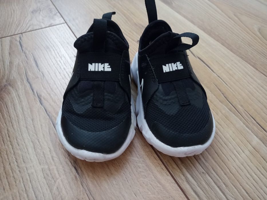Buty uzywane  dziecięce nike rozm.  22