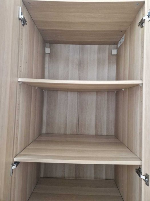 Armário PAX 75x58x201 cm – Excelente estado + 4 prateleiras + 2 portas